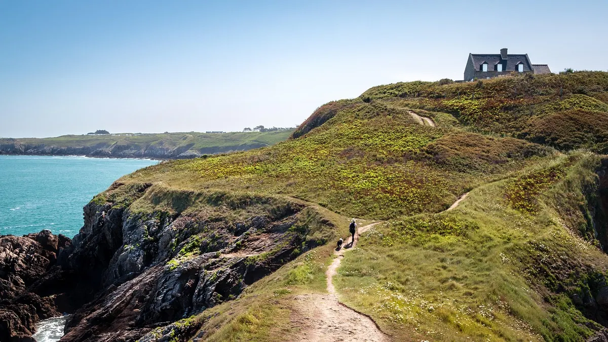 South West Coast Path: A 7-Day Cornwall Itinerary for First-Time Walkers